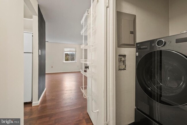 Building Photo - 123 W Conway St