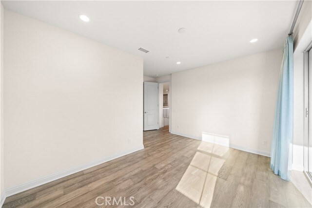 Building Photo - 1151 Summit Oak Dr