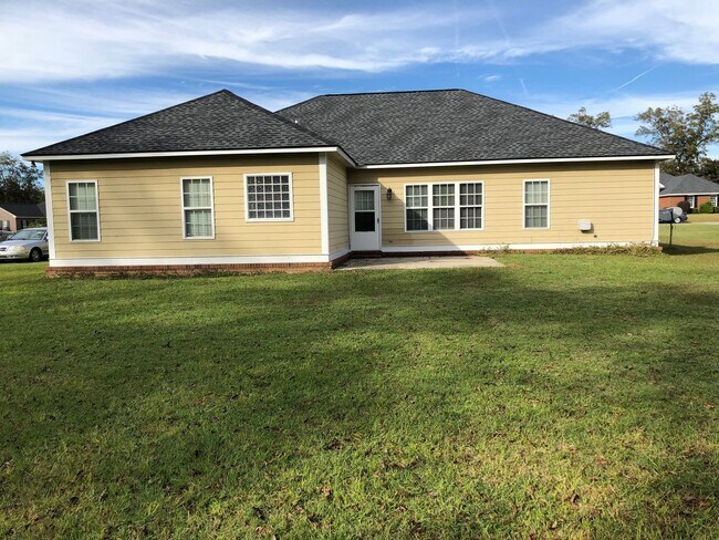 Building Photo - 112 Huntingdon Dr