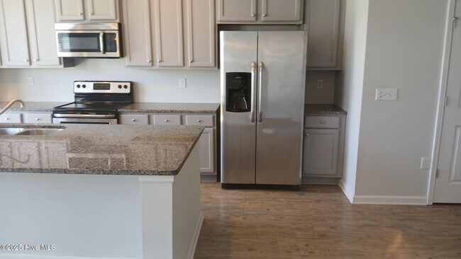 Building Photo - 7308 Chipley Dr