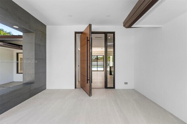 Building Photo - 7530 SW 134th St