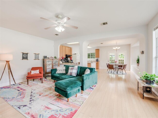 Building Photo - 6313 Ken Caryl Dr