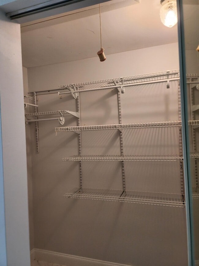 Building Photo - 5433 Lakefront Blvd