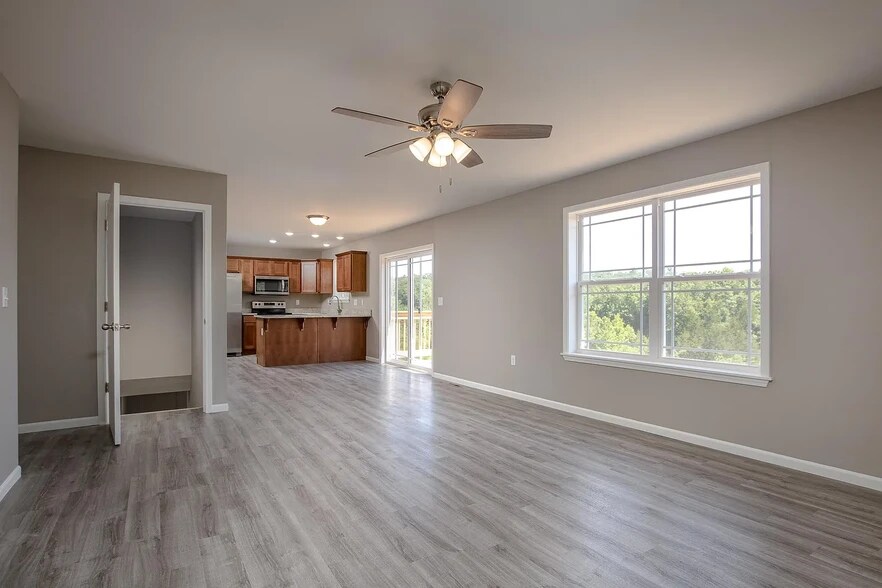 Building Photo - 116 Whispering Meadows Pky