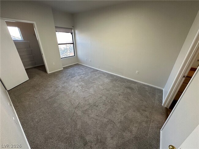 Building Photo - 8250 N Grand Canyon Dr
