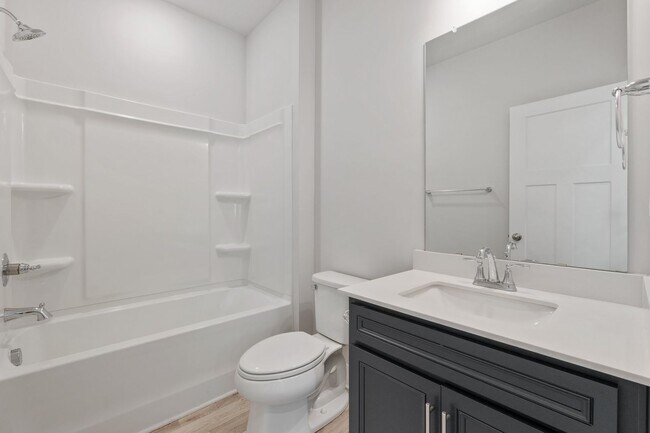 Building Photo - Beautiful 4 Bedroom Home