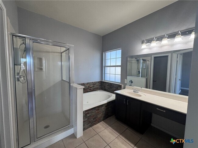 Building Photo - 701 Black Hills Trail