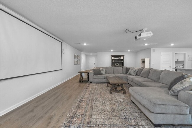 Building Photo - 6537 Torrey Pnes Trce