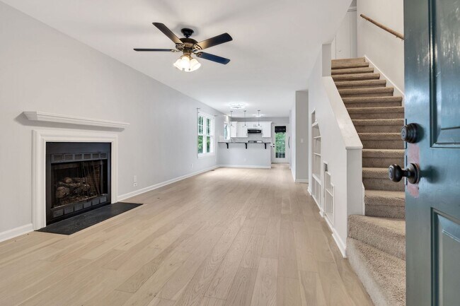 Building Photo - 5535 Thalman Dr