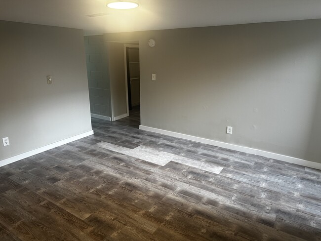Building Photo - 800 Ave B