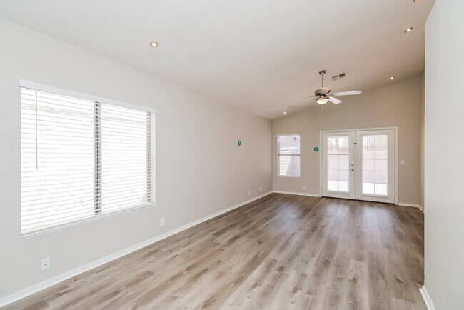 Building Photo - 5123 W Whitten St