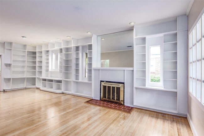 Building Photo - 1709 Missouri St