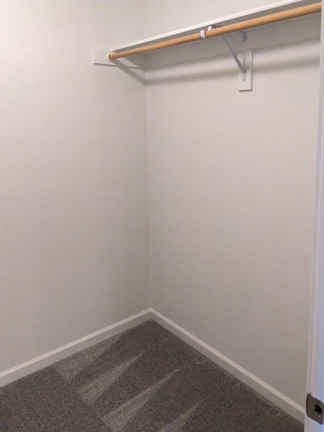 Building Photo - 1871 SE Mulberry Ave