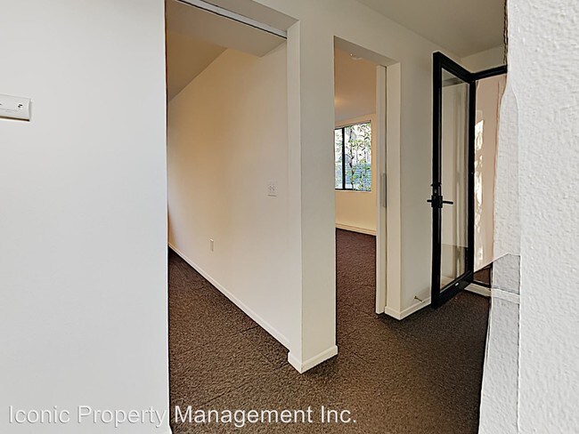 Building Photo - 1945 B St