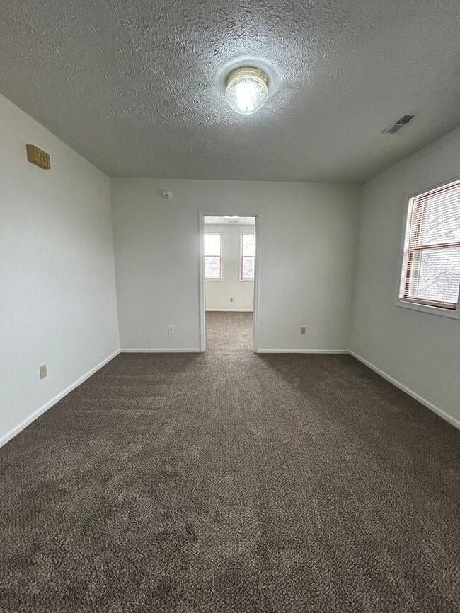 Building Photo - (1937 S 12th St)