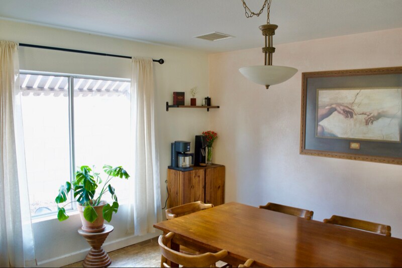 Building Photo - 839 W Posada Ave