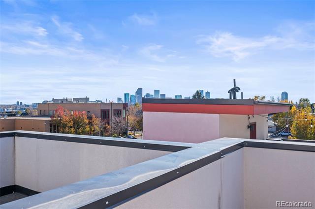 Building Photo - 1914 W 38th Ave