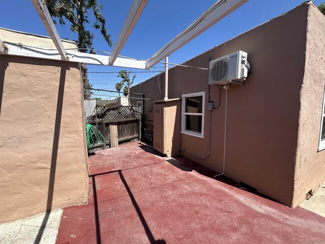 Building Photo - 4734 Biona Dr