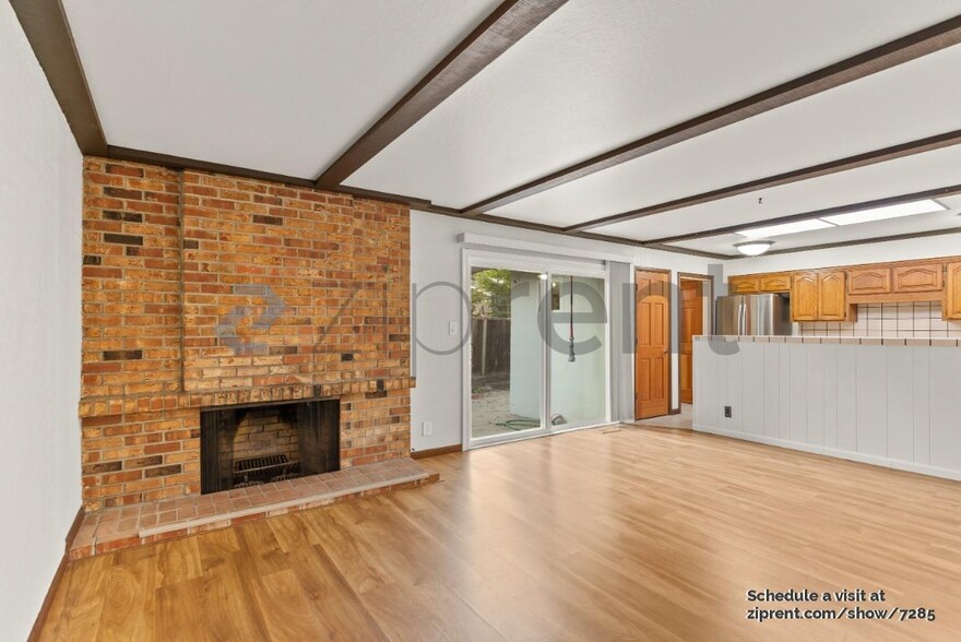 Building Photo - 1349 Thunderbird Ave