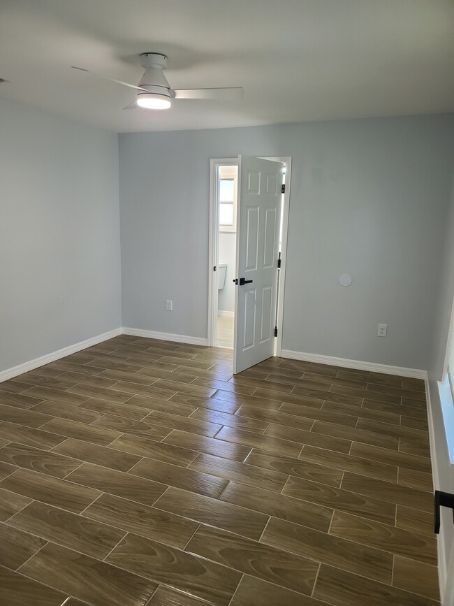 Building Photo - 674 Beard Ave