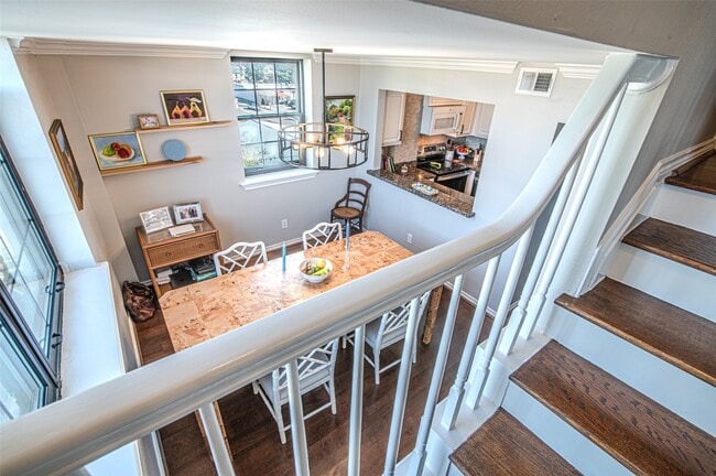 Building Photo - 1100 Harvard St