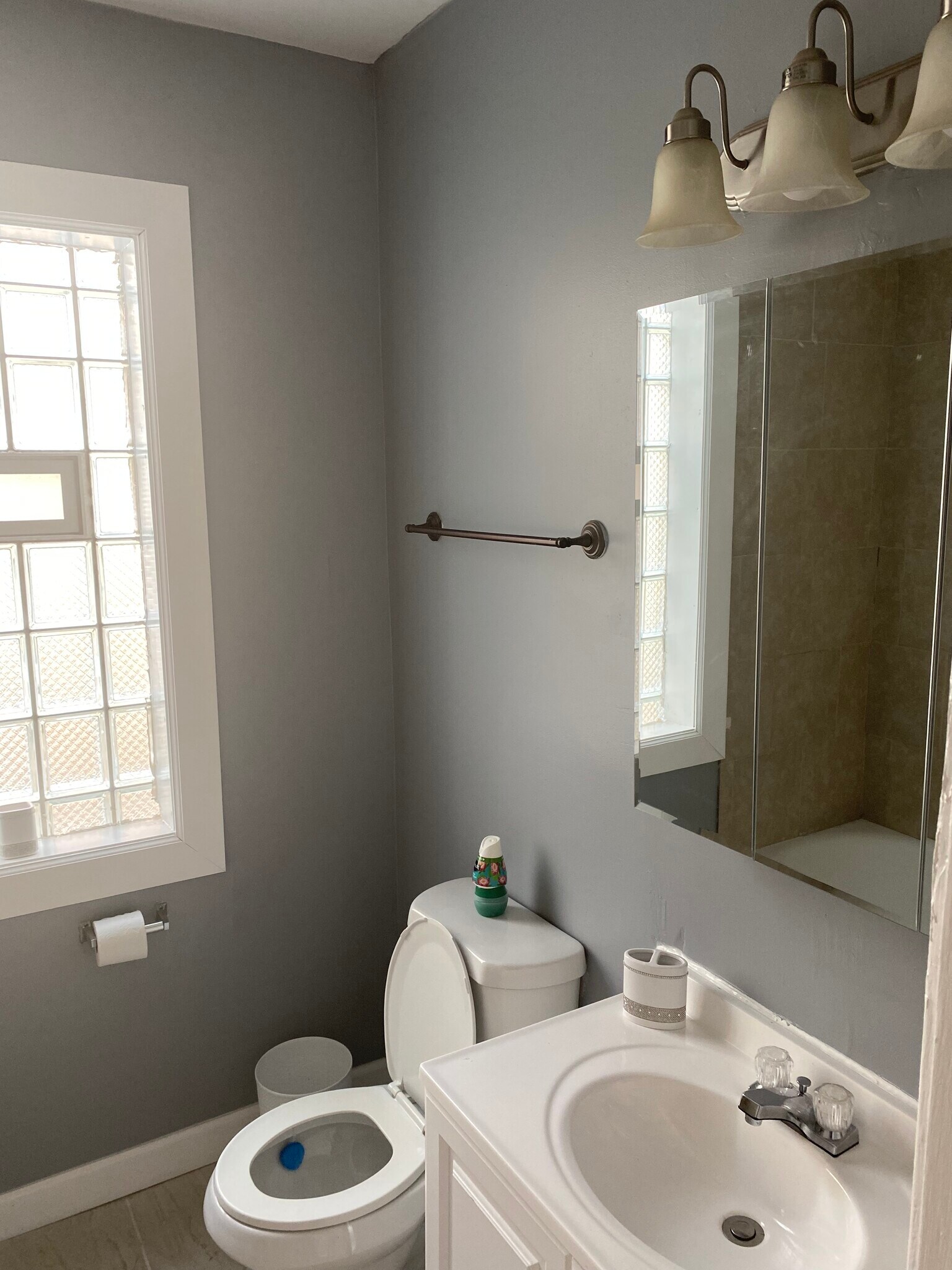 Building Photo - 7544 S Sangamon St