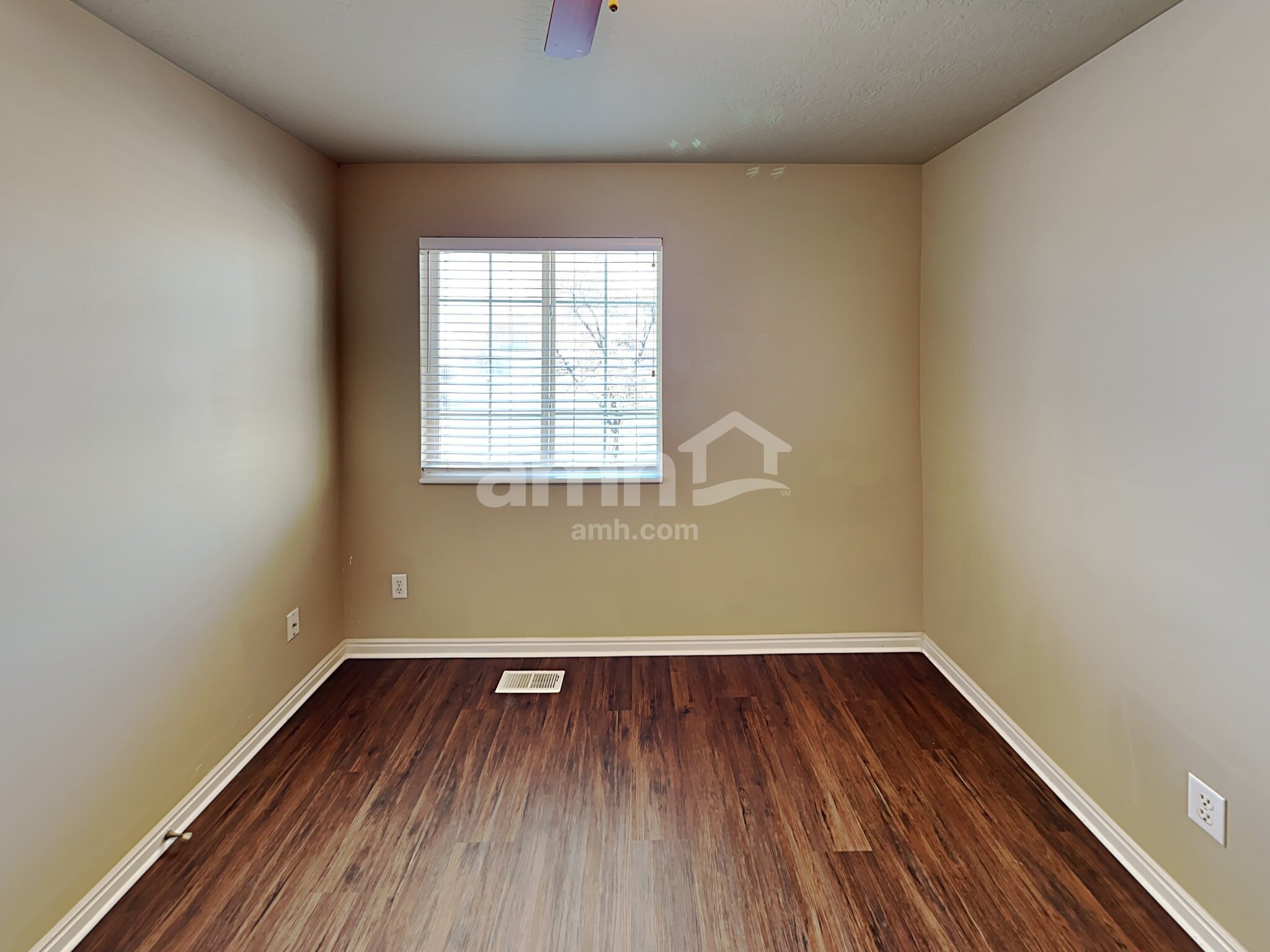 Building Photo - 482 W 465 S