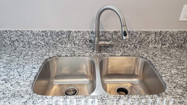 Building Photo - 2057 W Florence Ave