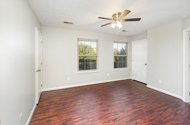 Building Photo - 306 Alex Ln