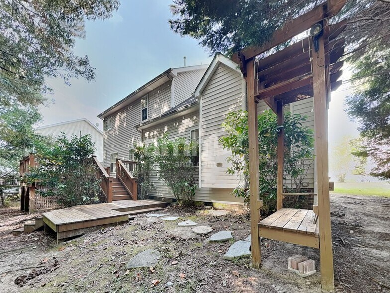 Building Photo - 2023 Jerimouth Dr