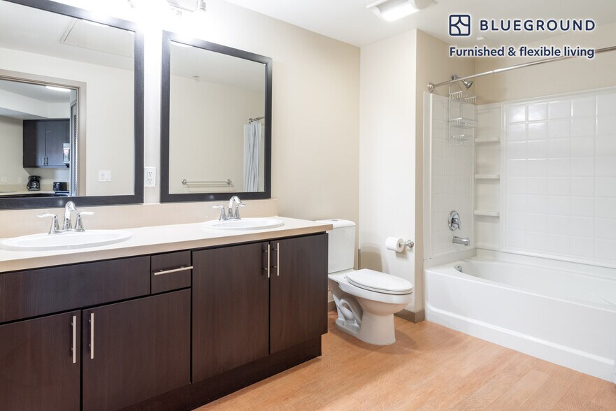 Building Photo - 7011 Sunne Ln
