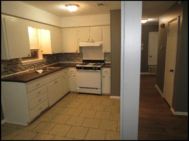 Building Photo - 4624 Manchester Dr