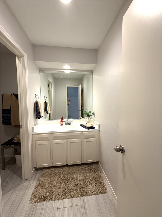 Building Photo - 14331 Still Meadow Dr