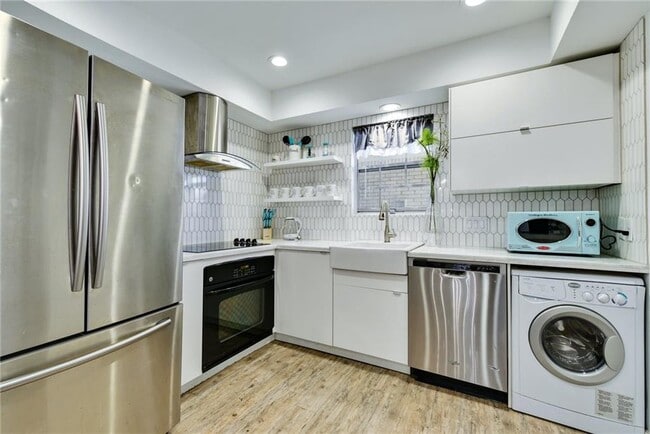 Building Photo - 8730 N Mopac Expy