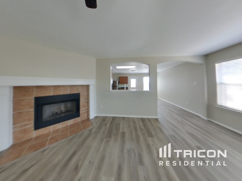 Building Photo - 228 Fall Creek Dr