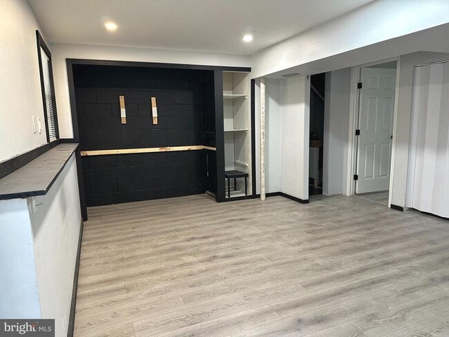 Building Photo - 31 Stoneshire Dr