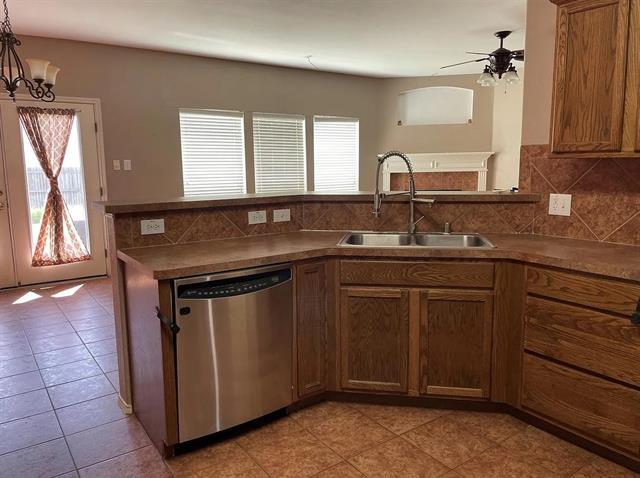 Building Photo - 1233 McMahan Dr