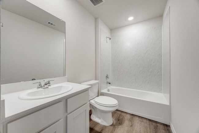 Building Photo - 3433 Marie Dr