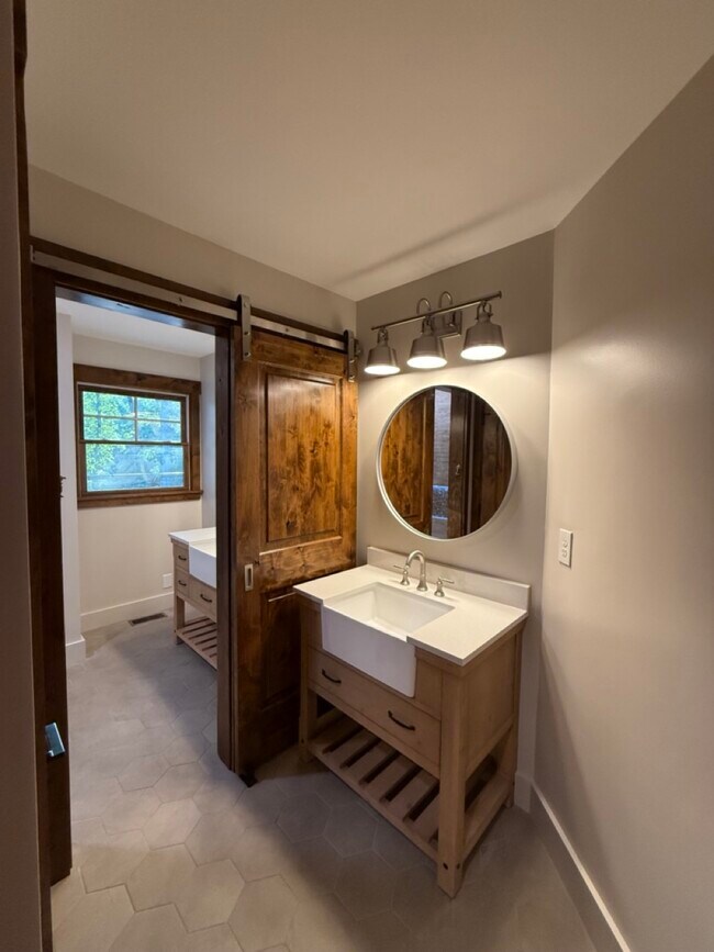 Building Photo - 233 Ranchwood Trail