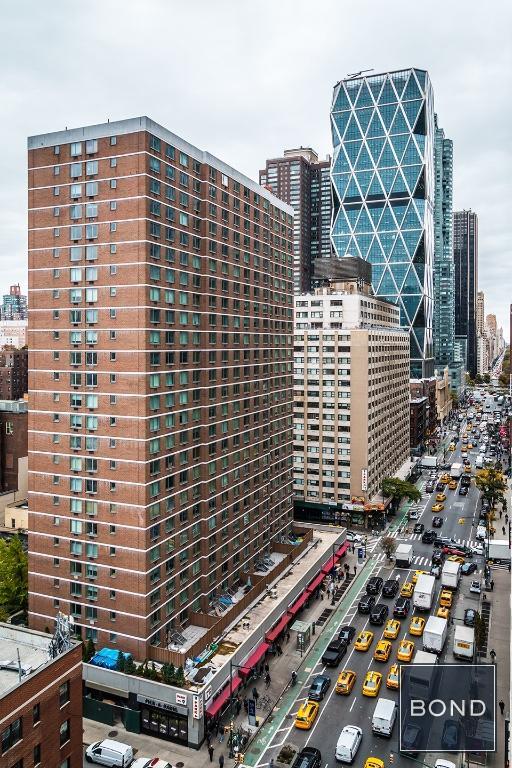 Building Photo - 888 Eighth Avenue