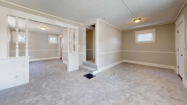 Building Photo - Old Brooklyn - 3 Bedroom Single Family Home