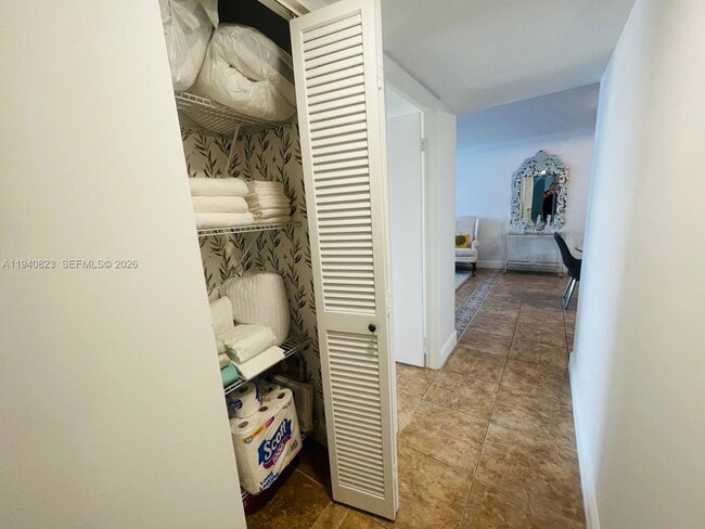 Building Photo - 1600 S Ocean Dr