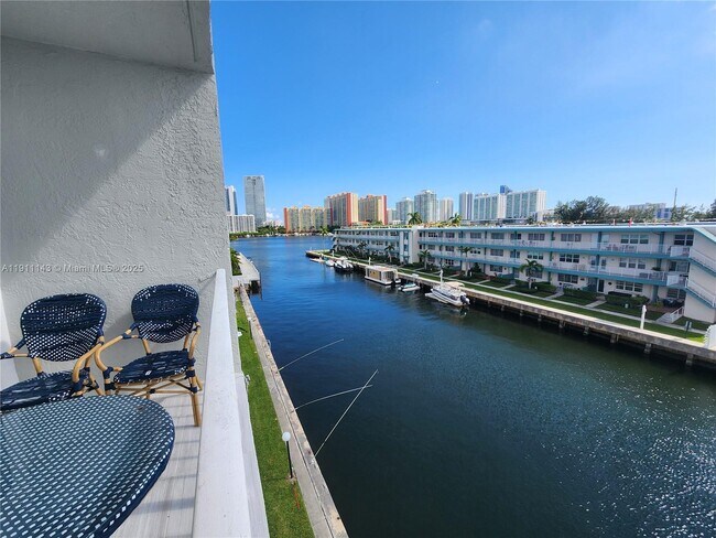 Building Photo - 3944 NE 167th St