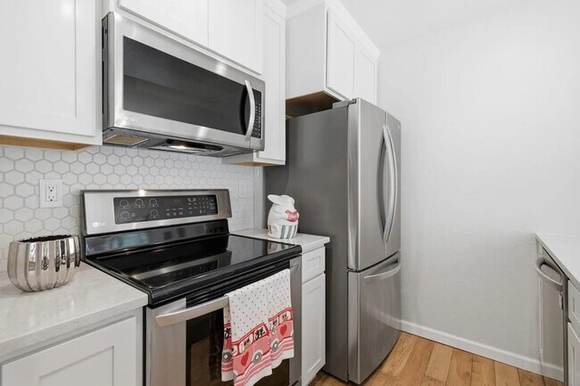Building Photo - 4151 El Camino Way