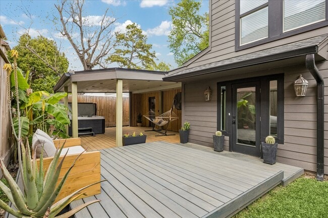 Building Photo - 7703 Bobbitt Ln