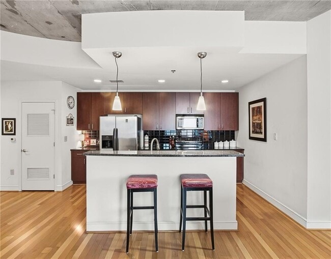 Building Photo - 44 Peachtree Pl NE