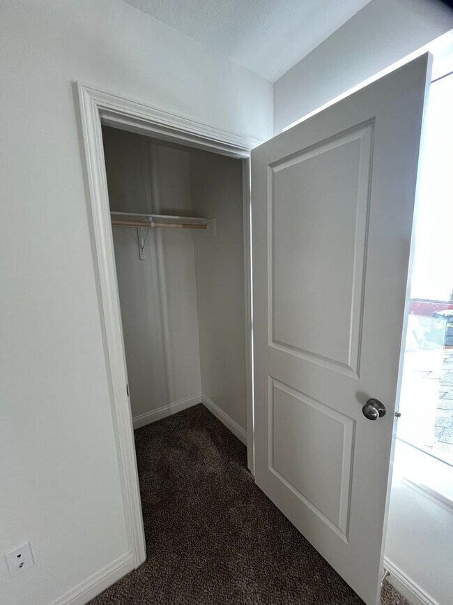 Building Photo - Newly Constructed Duplex