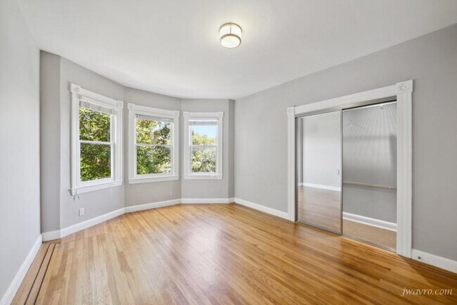 Building Photo - 1502 Sanchez St