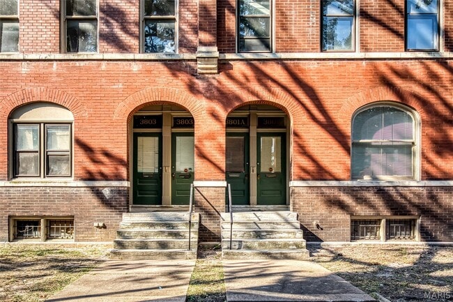 Building Photo - 3805 Shenandoah Ave