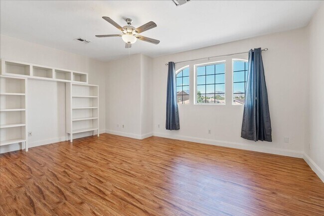 Building Photo - Status: Accepting Applications